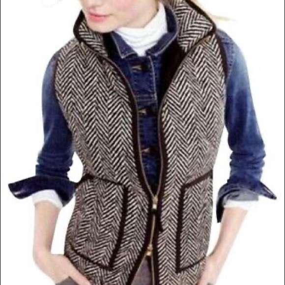 J. Crew Jackets & Blazers - J. Crew Cream Black Herringbone Down Puffy‎ Quilted Vest
